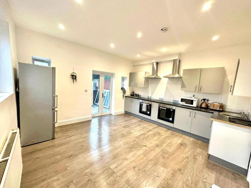Hounslow Suites - Tw3 Luaran gambar