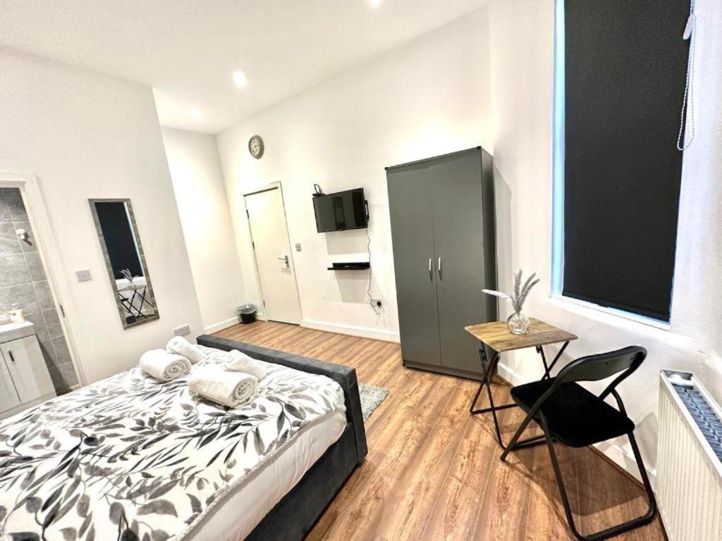 Hounslow Suites - Tw3 Luaran gambar